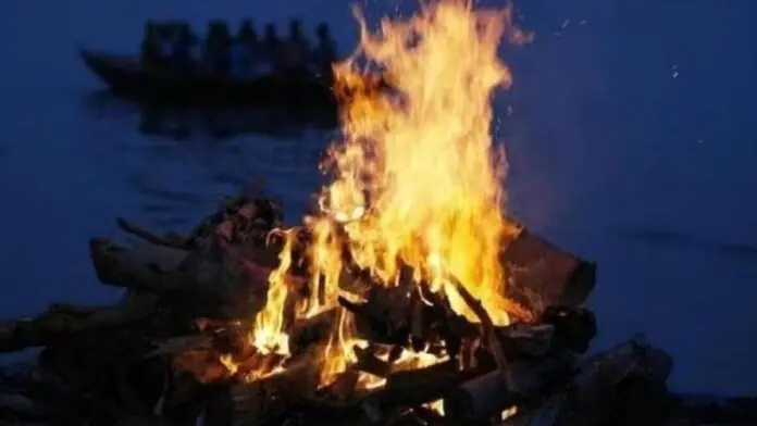 68479dd84ae4a-man-jumped-lover-burning-pyre-105202573-16x9